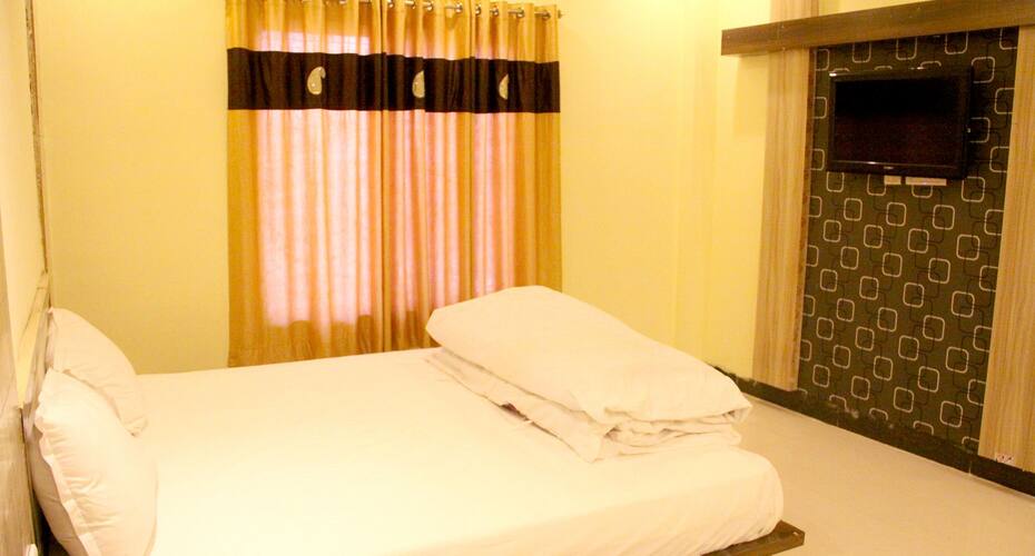 Hotel Jyoti Tower Chowk, Deoghar 1